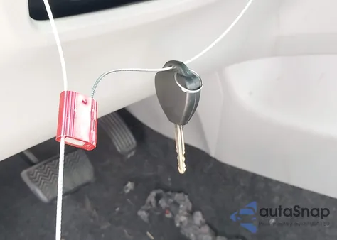 2013 Toyota Corolla L z USA, uszkodzony, nr VIN JTDBU4EE4DJ116827